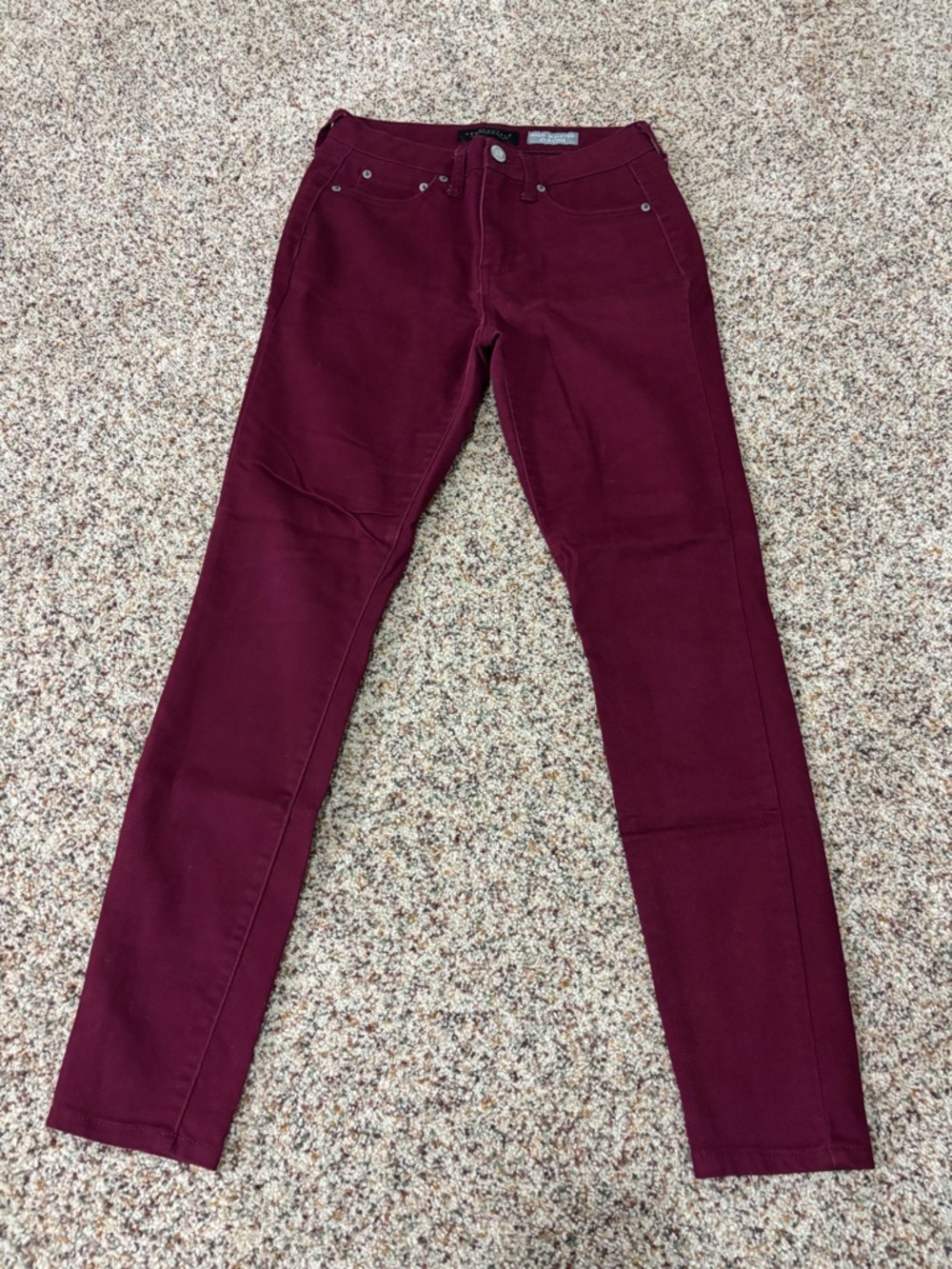 Women’s Aeropostale Burgundy Skinny Jeans
